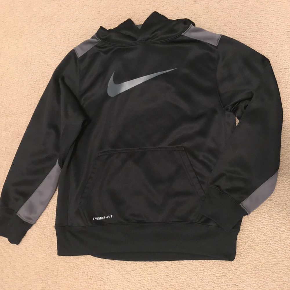 Boys Med Nike Therma- Fit Hoodie